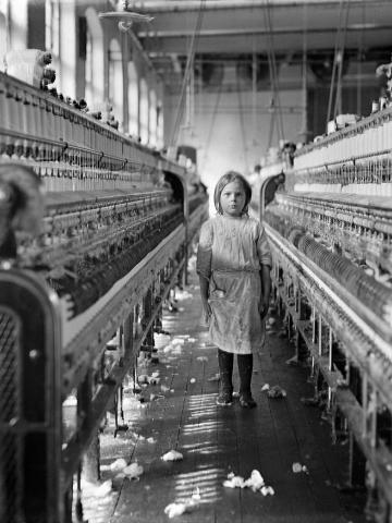 A little spinner in the Mollahan Mills, Newberry, S.C.